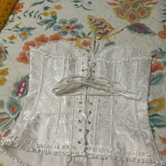 Spirit White Floral Corset - Picture 3 of 8